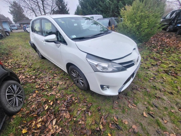 Toyota Verso 1.8 Active [7 szemly] Indul-zemk...